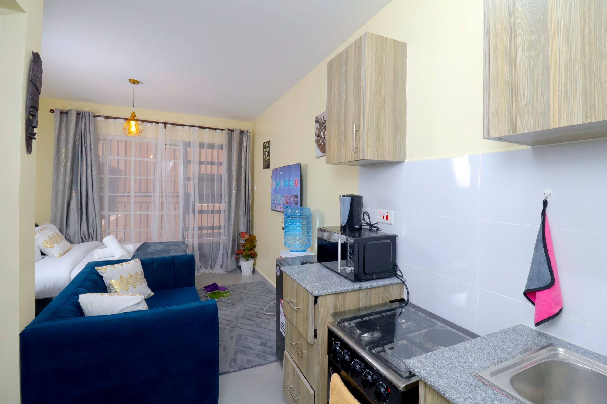 Studio Apartment - IMG_5487.jpg