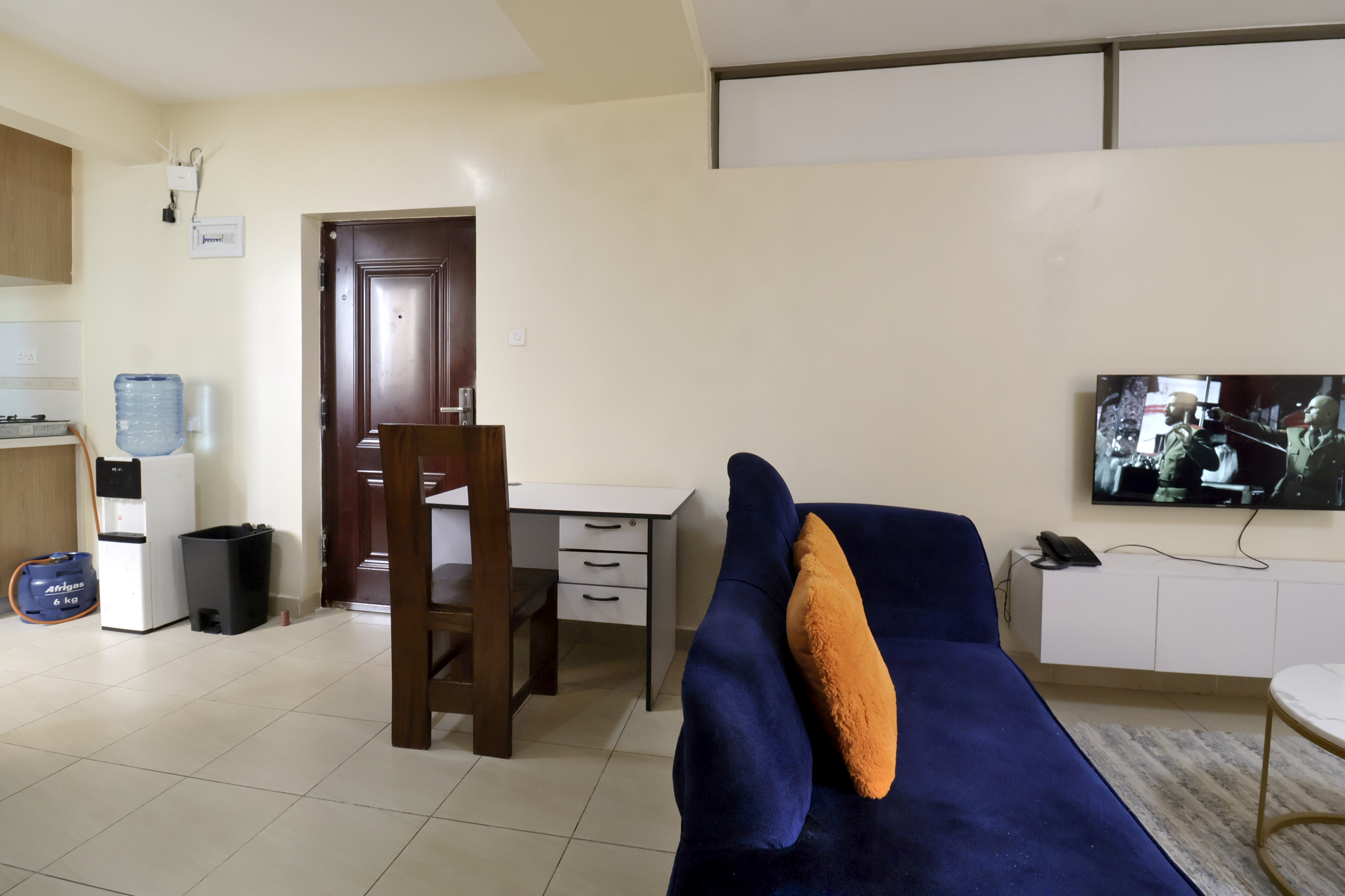 Studio Apartment - IMG_6040.jpg