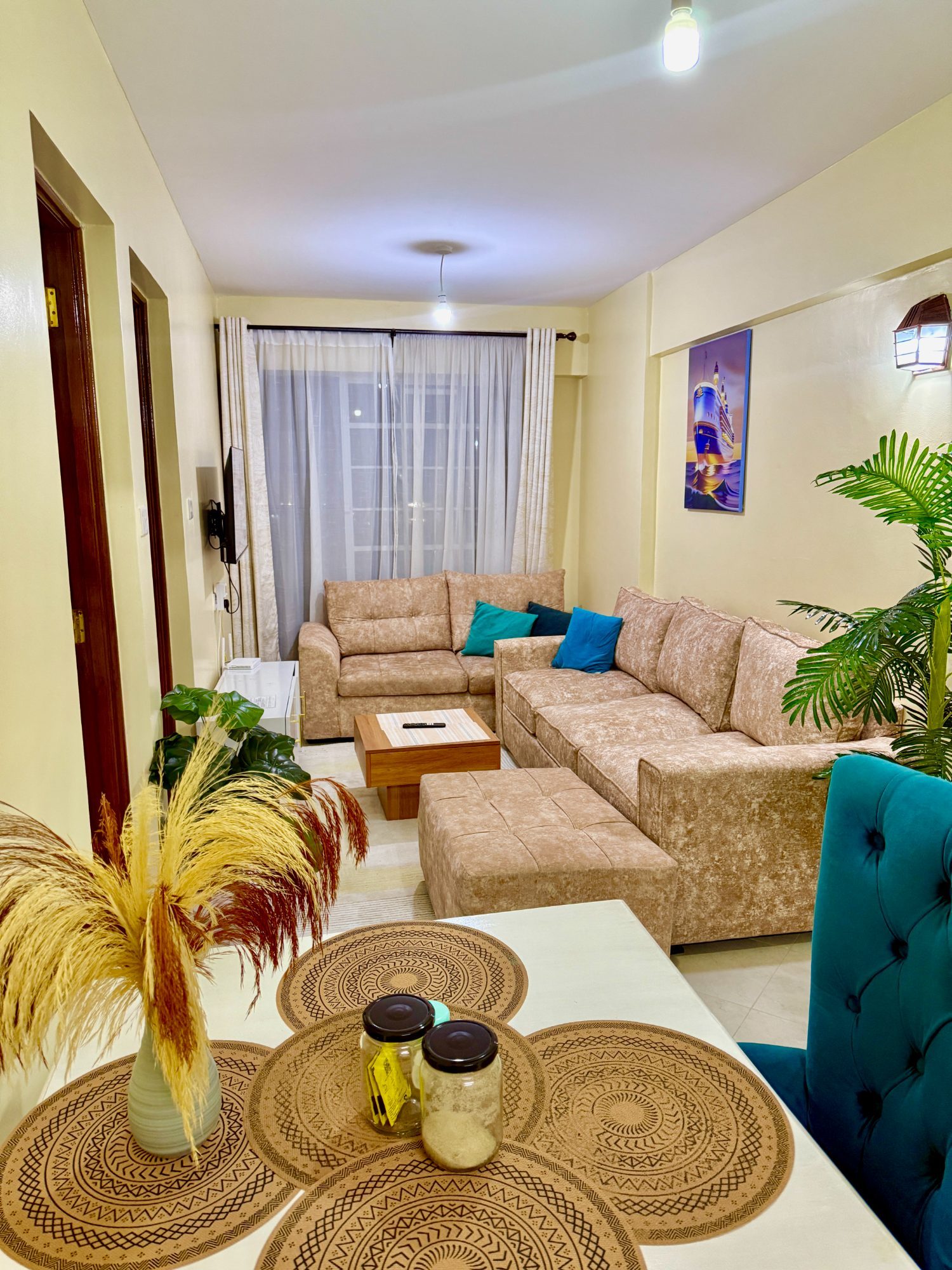 2 Bedroom Apartment - IMG_7063.jpg